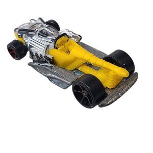 Hot Wheels Draggin' Tail 2011 Yellow Track Stunts Fantasy Car Mattel